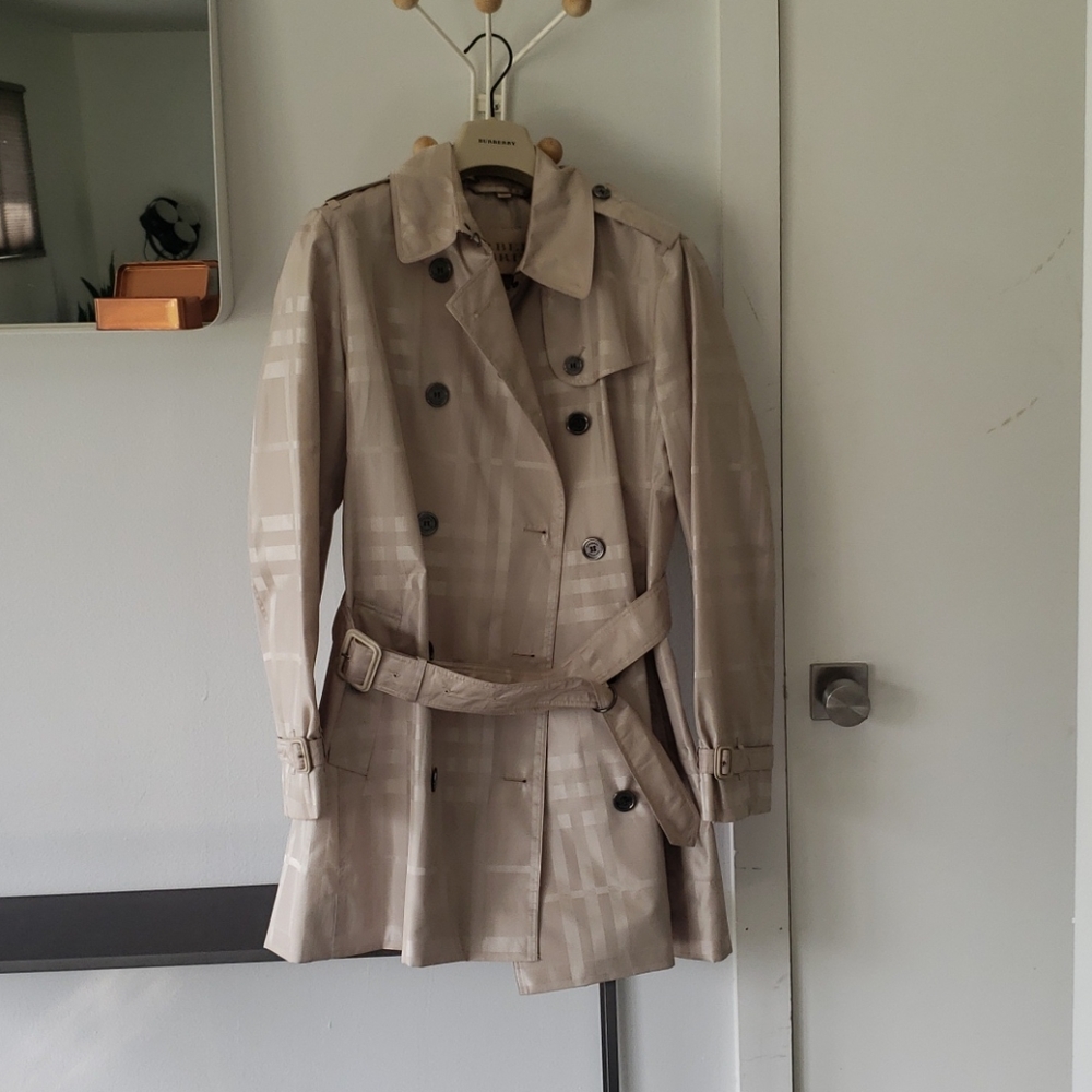 Burberry waterproof trench coat